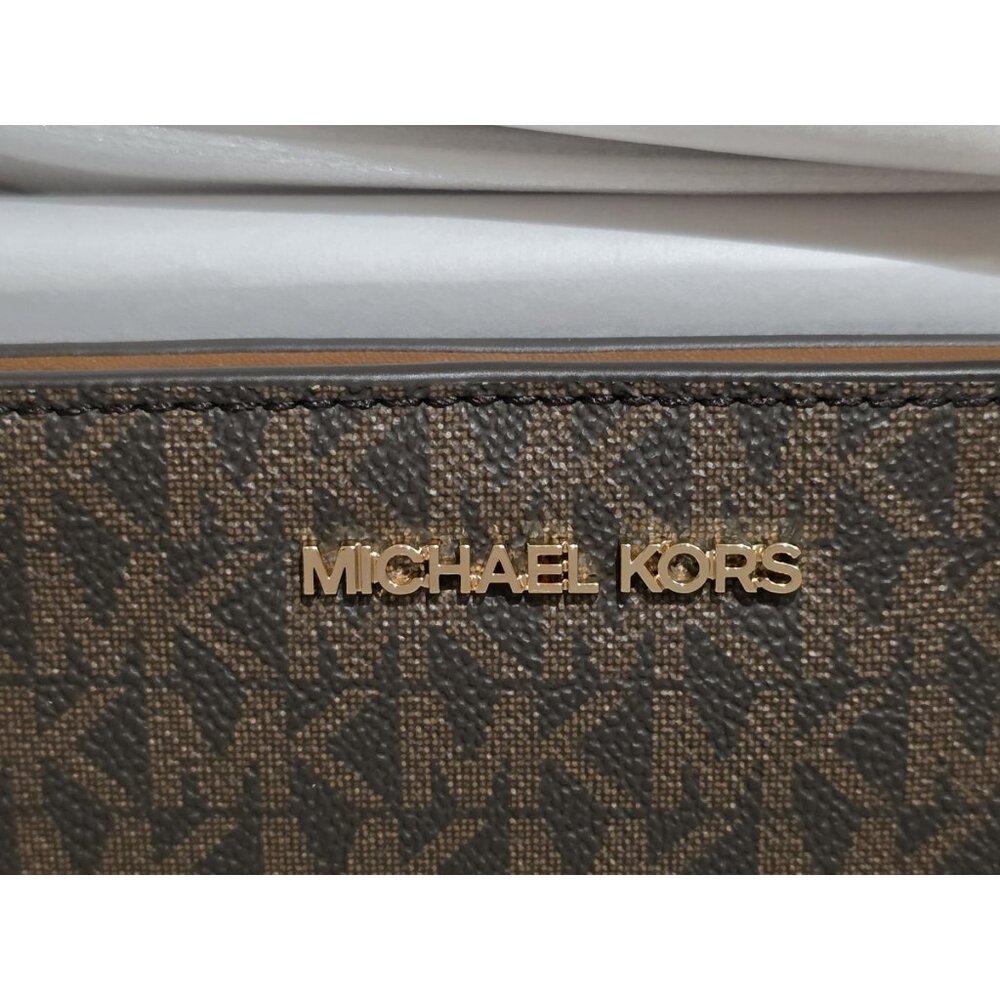 MICHAEL Michael Kors Trisha Medium Logo Crossbody Bag BROWN - Picture 6 of 9